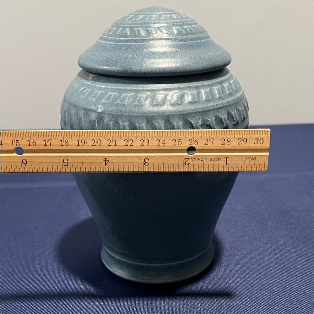 Vintage Signed Horton B-5 Elegant Blue Ceramic Vase - Picture 8 of 8